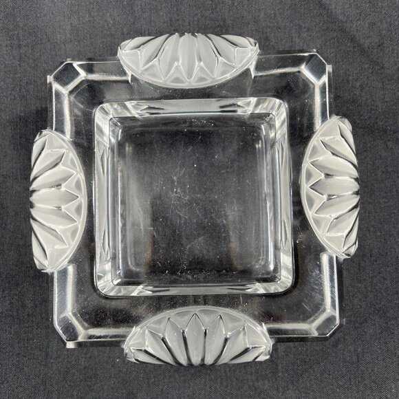 Lalique Vintage Boite Corfu Seashell Clear-Frosted Ashtray Trinket Dish signed - Picture 2 of 9